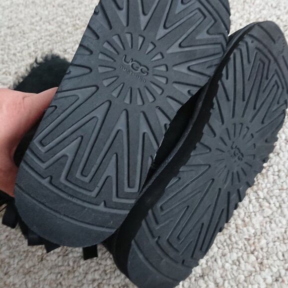 UGG SHORT BAILEY BOW II 2.0 BLACK WATER-RESISTANT SUEDE BOOTS size 5.5 - Picture 11 of 11